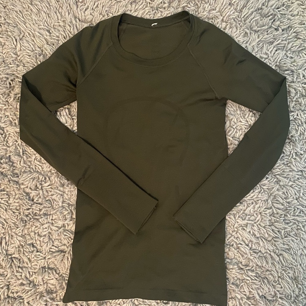 Lululemon Swiftly size 4, dark olive